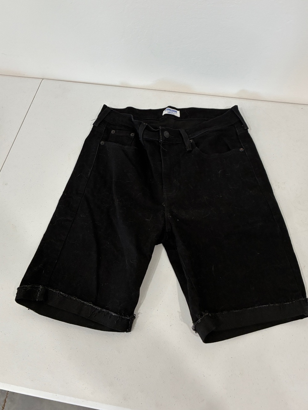 Denizen from Levi’s Men’s Black Denim Shorts Size W30 Stretch Cutoff Cuffed Hem